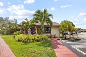 2731 S Parkview Dr Hallandale Beach, FL 33009 - MLS#A11864732