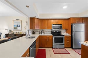 2901 Nw 46th Ave 408, Lauderdale Lakes