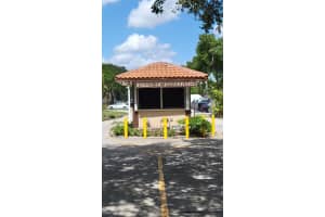 6100 S Falls Cir Dr 307, Lauderhill