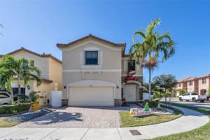 8894 W 34th Ave, Hialeah