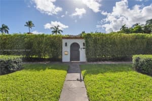 6350 Pinetree Dr, Miami Beach