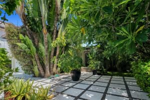 1111 N Venetian Dr, Miami, FL 33139 - MLS#A11864902