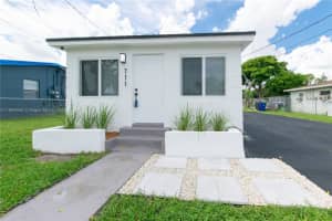 711 Nw 15th Way, Fort Lauderdale