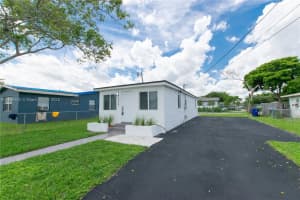 711 Nw 15th Way Fort Lauderdale, FL 33311 - MLS#A11864942