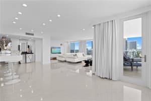 2751 S Ocean Dr Ph08n, Hollywood
