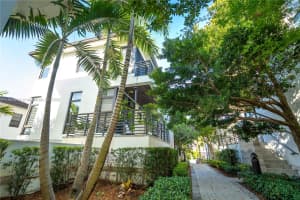 8263 Nw 47th Ter Doral, FL 33166 - MLS#A11865011