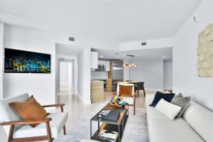 1300 Brickell Bay Dr 1910, Miami