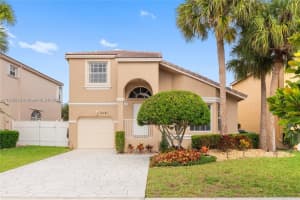 15181 Nw 6th Ct, Pembroke Pines