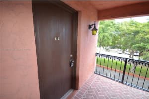 680 Tennis Club Dr 312, Fort Lauderdale
