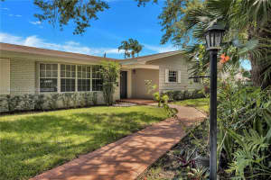 8261 SW 165th Ter, Palmetto Bay, FL 33157 - MLS#A11865057