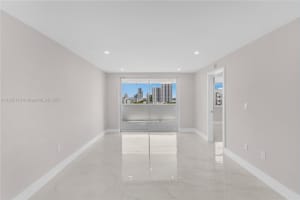 1331 Lincoln Rd 1302, Miami Beach, FL 33139 - MLS#A11865133