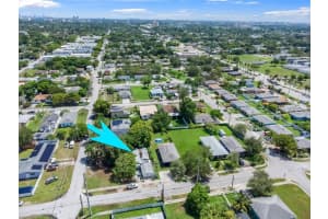 2106 Nw 70th St, Miami