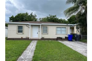 2450 Hayes St 0, Hollywood, FL 33020 - MLS#A11865152