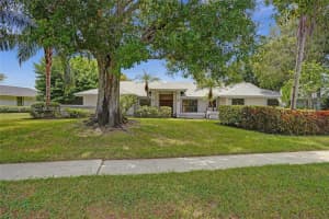 15365 Meadow Wood Dr Wellington, FL 33414 - MLS#A11865207