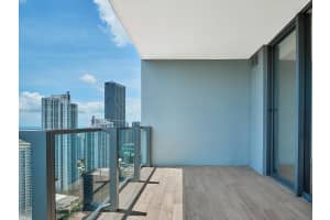 68 SE 6th St 3705, Miami, FL 33131 - MLS#A11865329