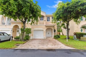 10151 NW 32nd Ter ., Doral, FL 33172 - MLS#A11865345