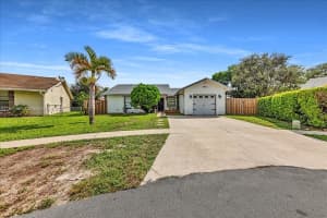 4916 NW 92nd Ave, Sunrise, FL 33351 - MLS#A11865358
