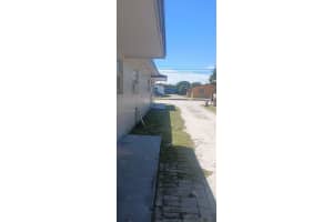 1140 NW 9th St 1140, Homestead, FL 33030 - MLS#A11865363