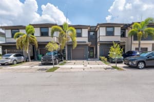 15841 NW 90th Ct, Miami Lakes, FL 33018 - MLS#A11865381