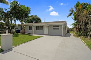1721 Sw 46th Ave Fort Lauderdale, FL 33317 - MLS#A11865385
