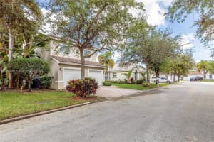 4913 Sw 32nd Way Hollywood, FL 33312 - MLS#A11865396