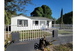 10529 Nw 35th Ave, Miami 10529 Nw 35th Ave, Miami