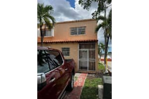 5625 W 17th Ave 701, Hialeah
