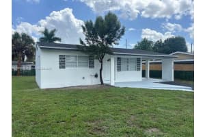 3120 Nw 4th Ct Lauderhill, FL 33311 - MLS#A11865406