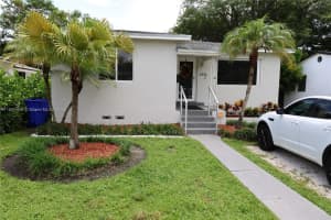 2446 Grant St, Hollywood