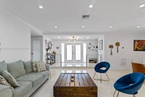 95 Shore Dr W, Miami, FL 33133, Sold 09/03/25