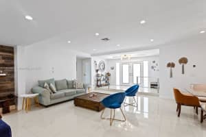 95 Shore Dr W, Miami, FL 33133, Sold 09/03/25
