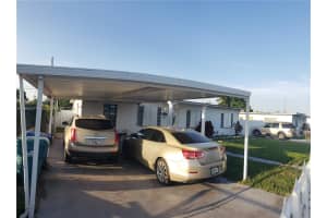 2525 Nw 156th St Miami Gardens, FL 33054 - MLS#A11865471