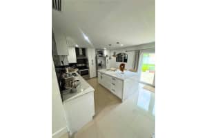 961 Swan Ave 0 Miami Springs, FL 33166 - MLS#A11865485