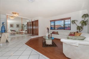 13137 Sw 3rd St, Miami
