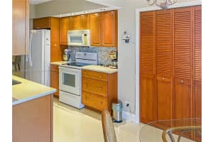 7300 Radice Ct 707 Lauderhill, FL 33319 - MLS#A11865518