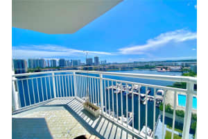 , Aventura , Aventura