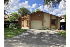 13585 Sw 116th Ter, Miami