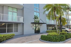 2100 Van Buren St 205, Hollywood, FL 33020 - MLS#A11865563
