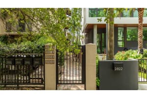 2818 Coconut Ave 2818, Miami, FL 33133 - MLS#A11865570