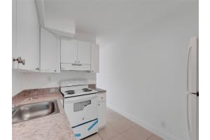 14190 W Dixie Hwy 3 North Miami, FL 33161 - MLS#A11865589