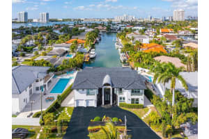 3251 Ne 164th St, North Miami Beach