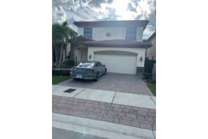 8660 NW 101st Pl 8660, Doral, FL 33178 - MLS#A11865598