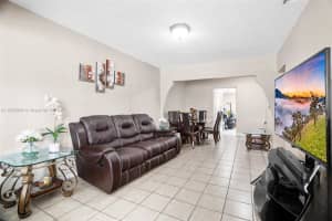 479 E 32nd St Hialeah, FL 33013 - MLS#A11865608