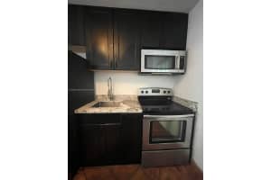645 NE 77th St 6, Miami, FL 33138 - MLS#A11865627