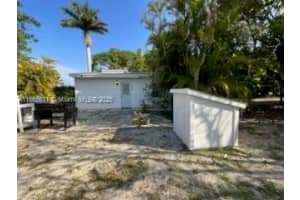 18201 Sw 204th St, Miami