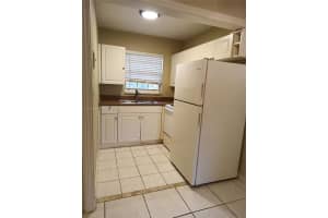 MLS# A11865716, Hollywood, Florida 33020