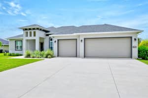 4962 Myrtle Beach Dr Sebring, FL 33872 - MLS#A11865754