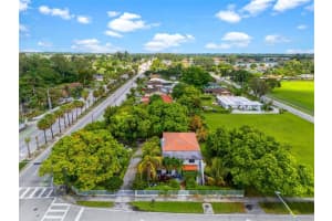 2175 Nw 111th St, Miami
