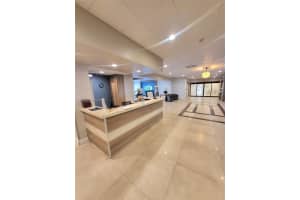 3701 N Country Club Dr 2203, Aventura
