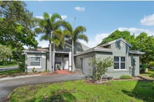 10681 Lago Welleby Dr, Sunrise